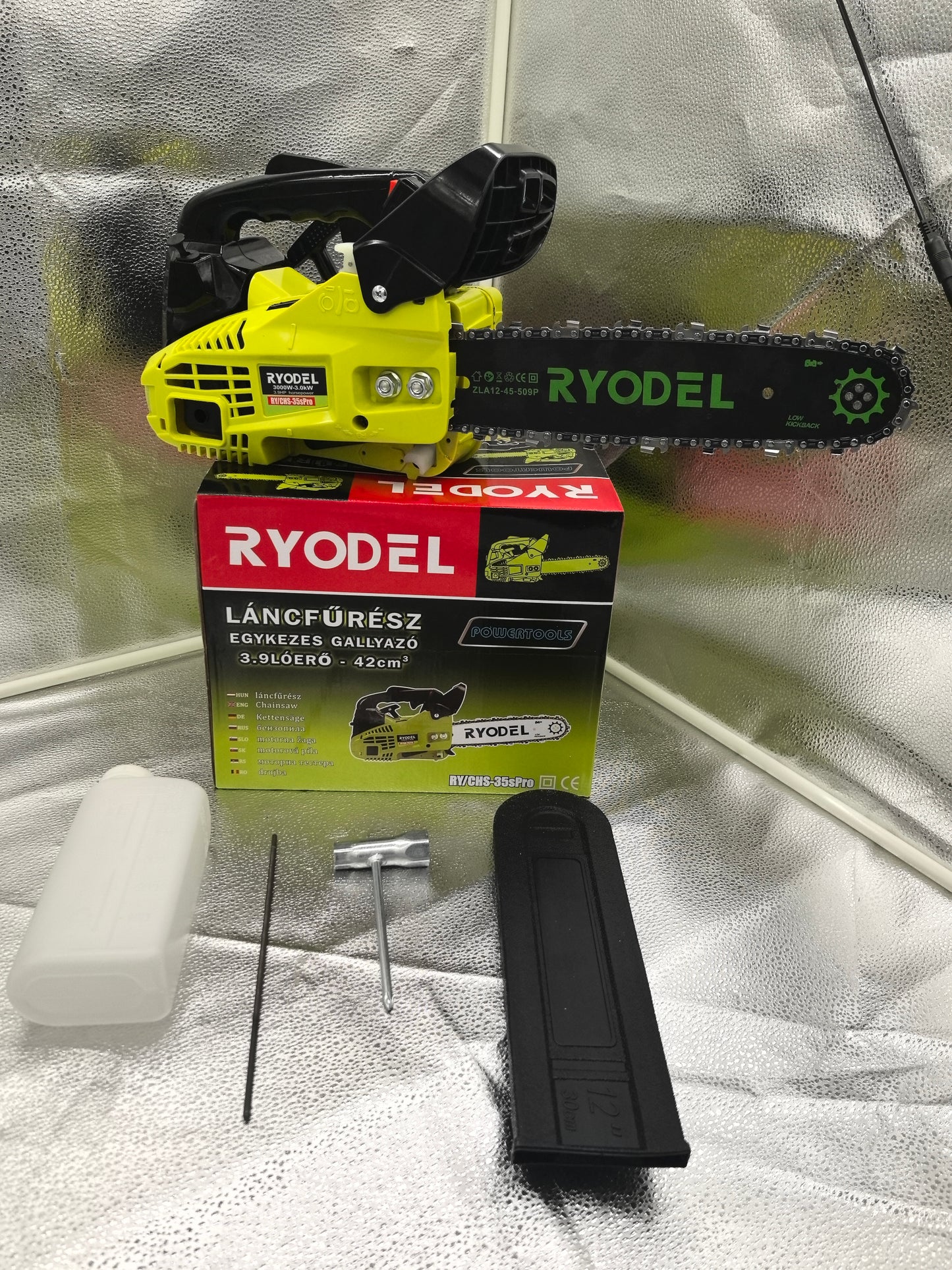 Ryodel CHS-35sPro Motoferastrau pe benzina cu o singura mana, rama de 12", 42cm3, 3,9 cai putere